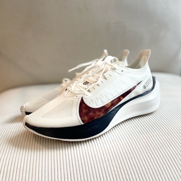 Nike Shoes - New Nike Zoom Tortoise Shell